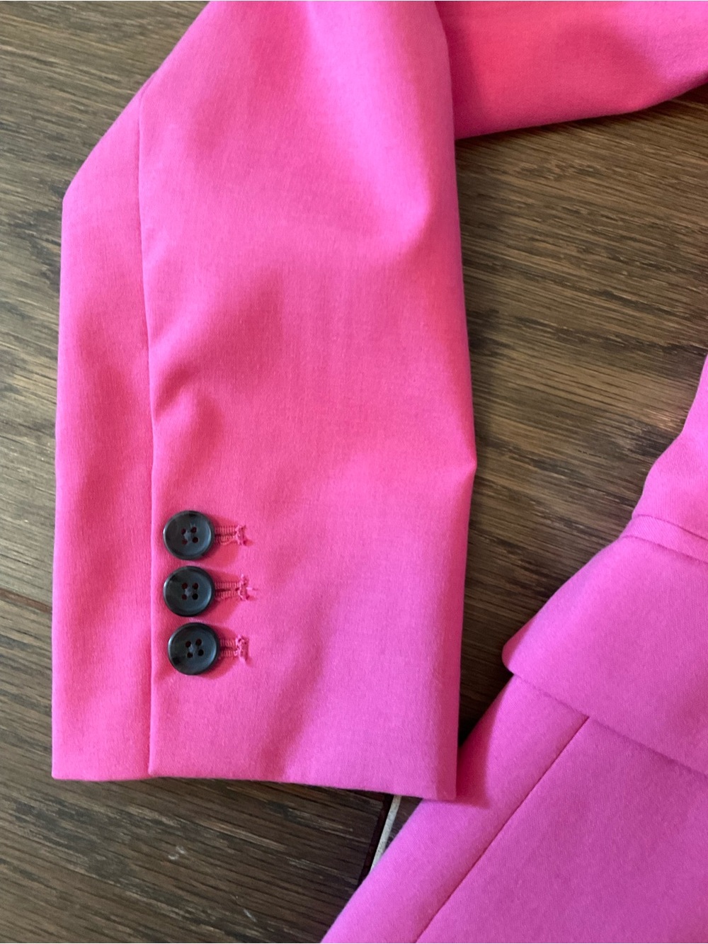 Banana Republic Classic Fit Blazer & Ryan Pant
Blazer: Size 4
Pant: Size 2 - Picture 7 of 15